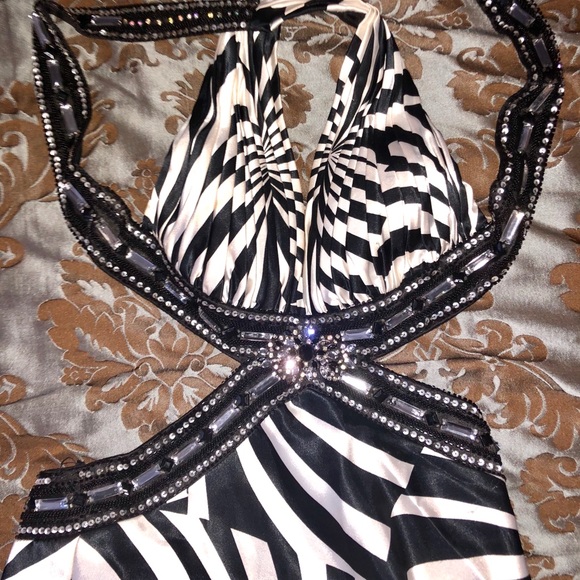 Dress size 2. Wore once. - Picture 3 of 7